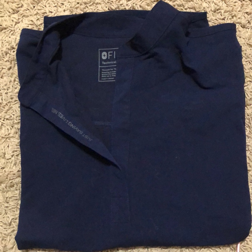 Figs Scrub top